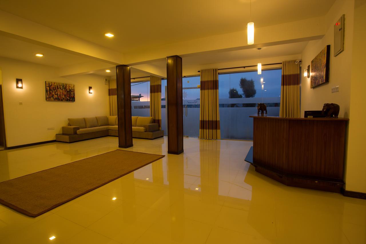 Grand Camellia Hotel Nuwara Eliya Dış mekan fotoğraf