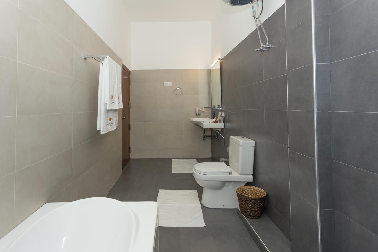 Grand Camellia Hotel Nuwara Eliya Dış mekan fotoğraf