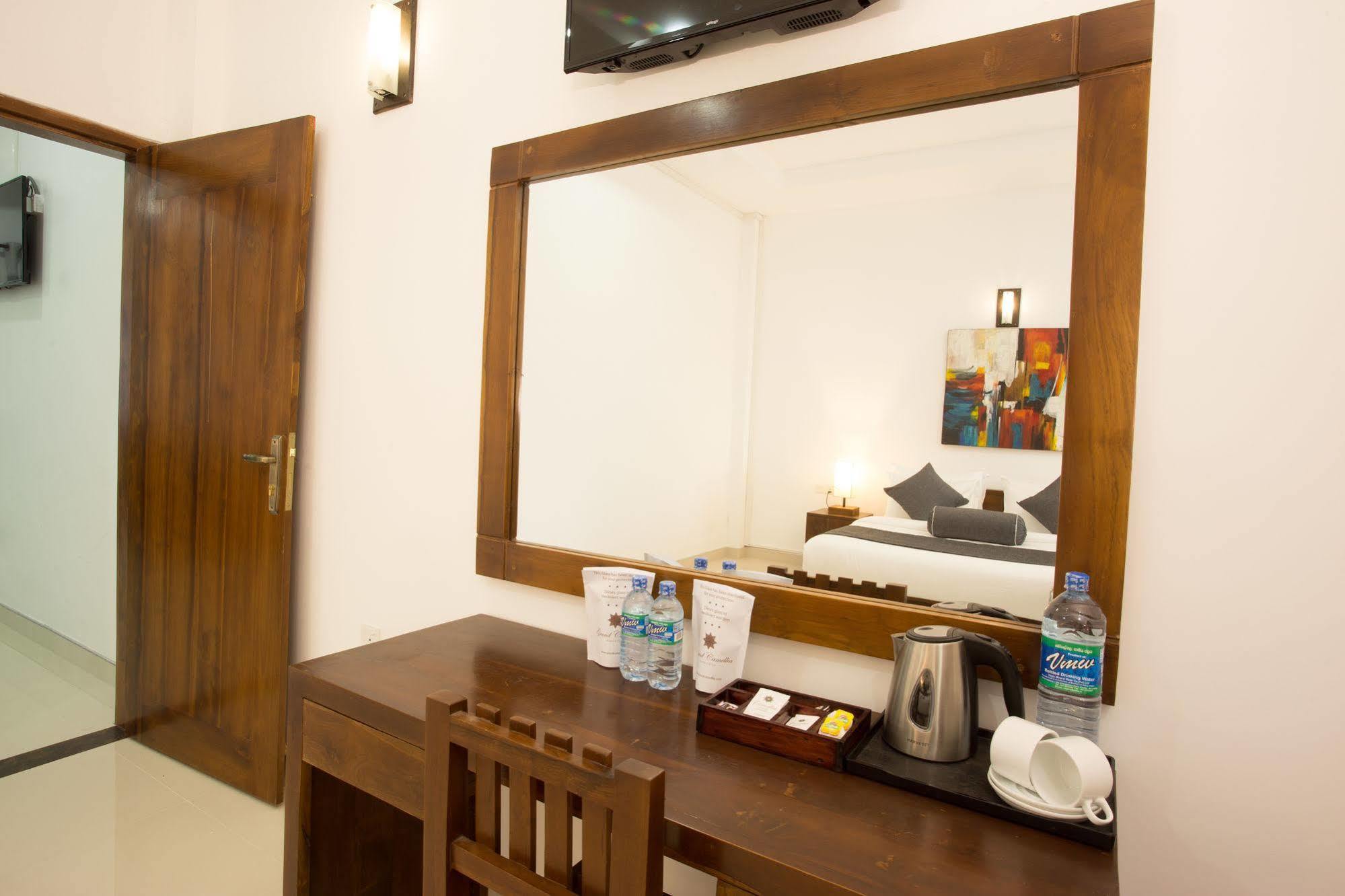 Grand Camellia Hotel Nuwara Eliya Dış mekan fotoğraf