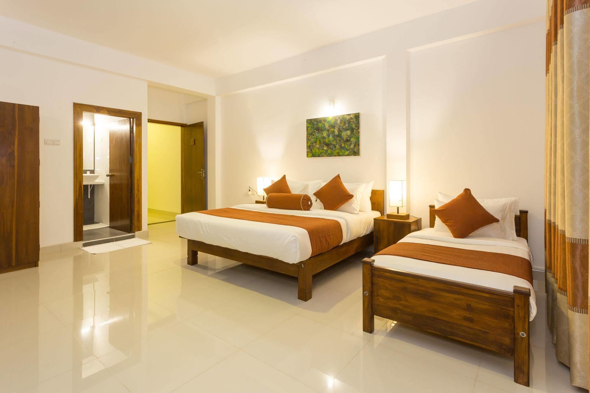 Grand Camellia Hotel Nuwara Eliya Dış mekan fotoğraf