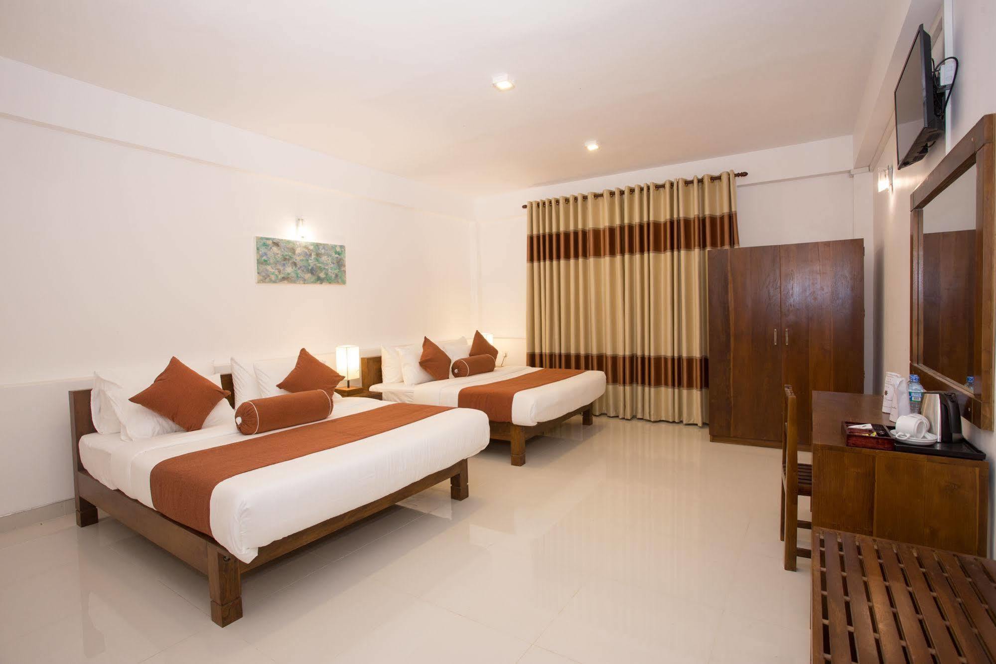 Grand Camellia Hotel Nuwara Eliya Dış mekan fotoğraf