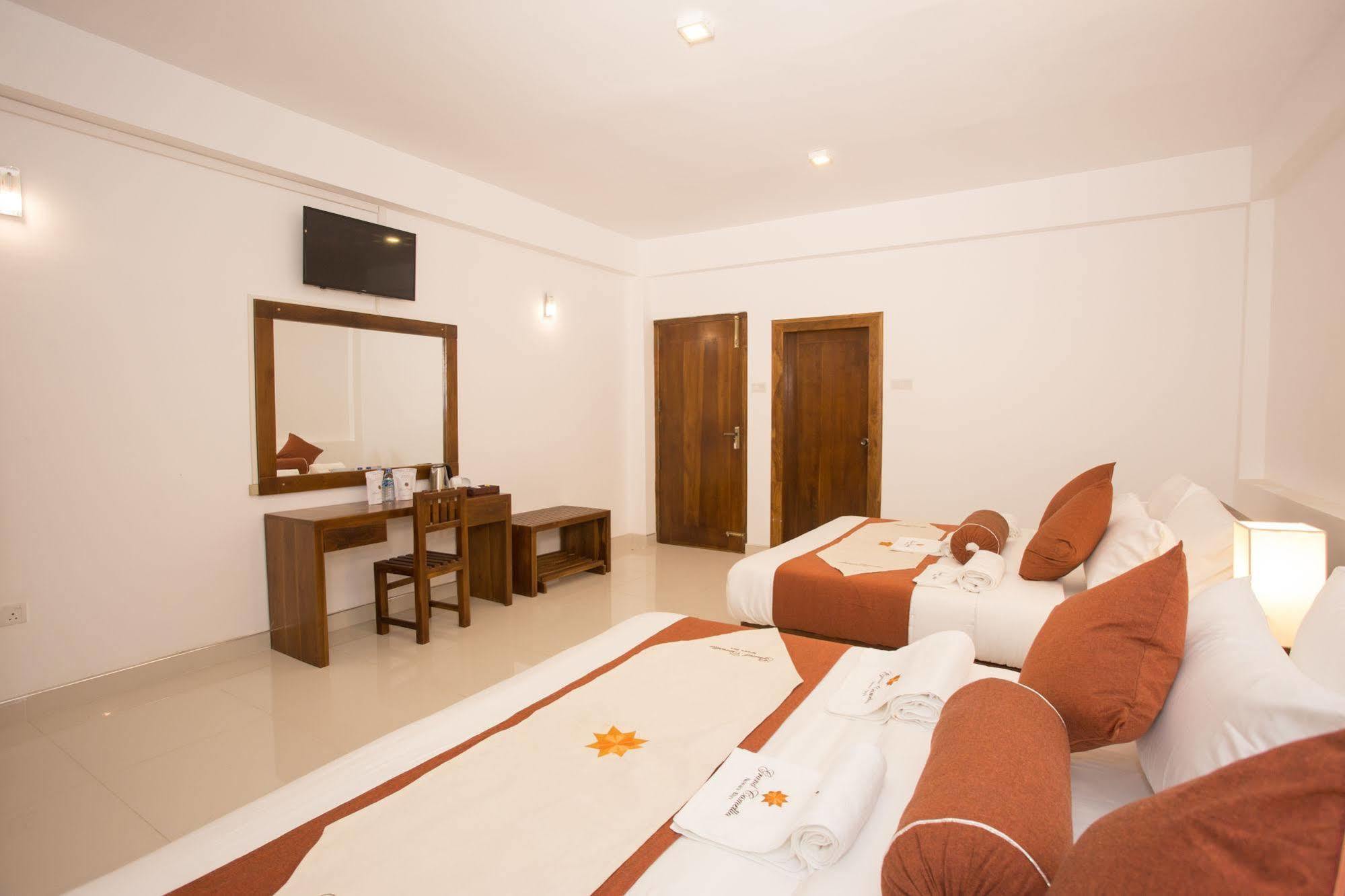 Grand Camellia Hotel Nuwara Eliya Dış mekan fotoğraf