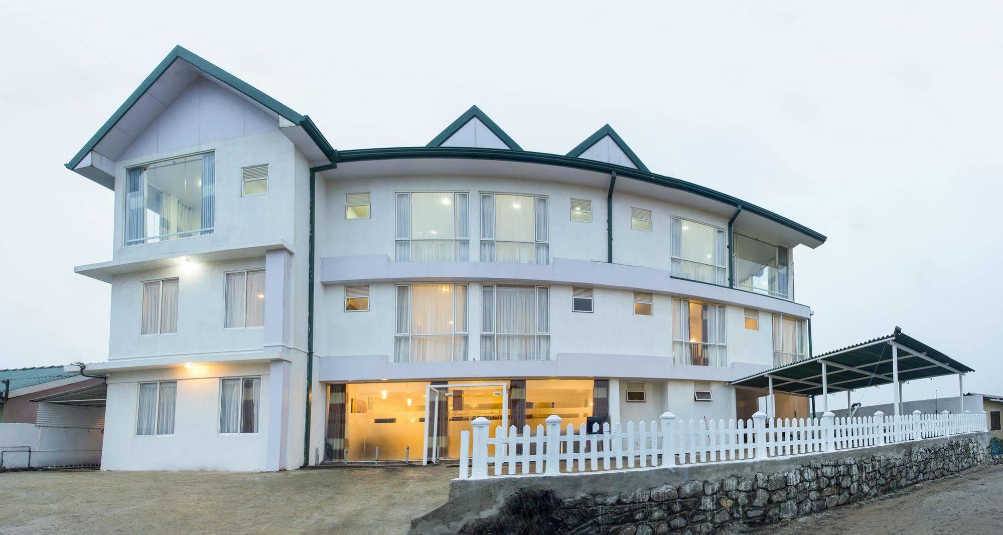 Grand Camellia Hotel Nuwara Eliya Dış mekan fotoğraf